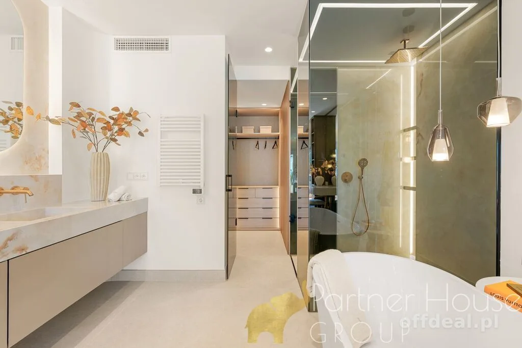 Luksusowy penthouse przy plaży w Esteponie