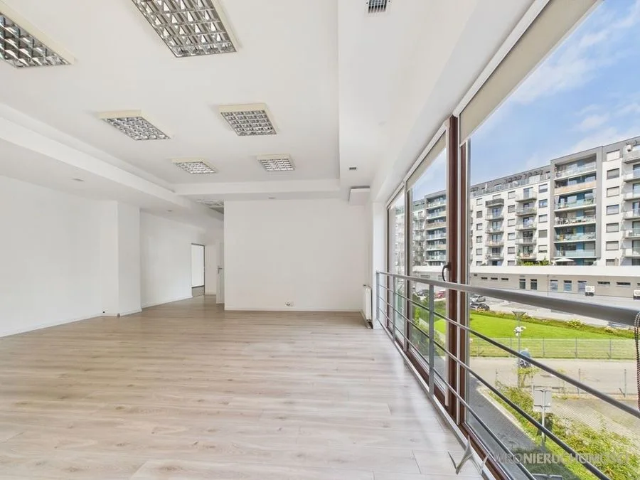 bien commercial à louer à Wrocław | 459 m²