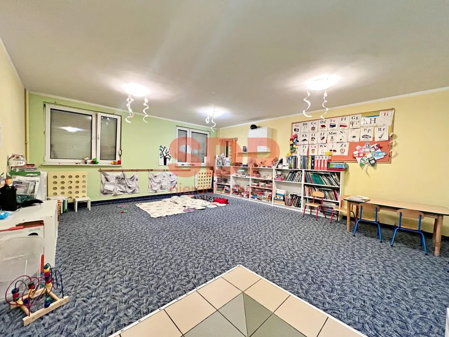 Gotowy lokal po przedszkolu z zapleczem sanitarnym | 128,9 m²