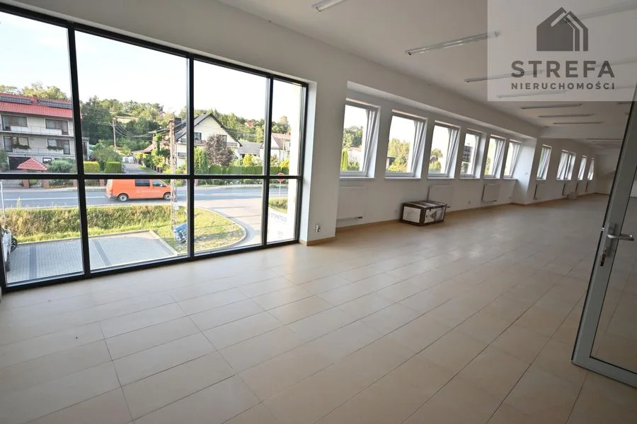 Lokal handlowo-usługowy 400 m² przy drodze krajowej DK75 w Jurkowie