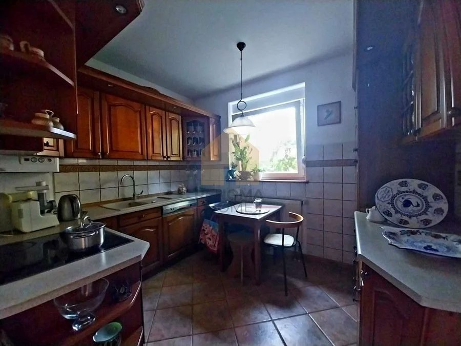 2 pokoje z dużym  tarasem na Zakrzowie