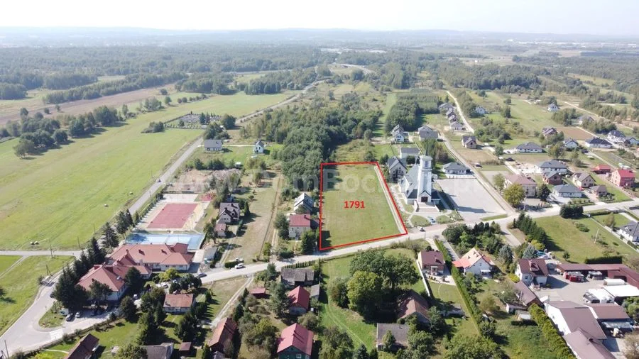 Borek gmina Rzezawa działka usługowa