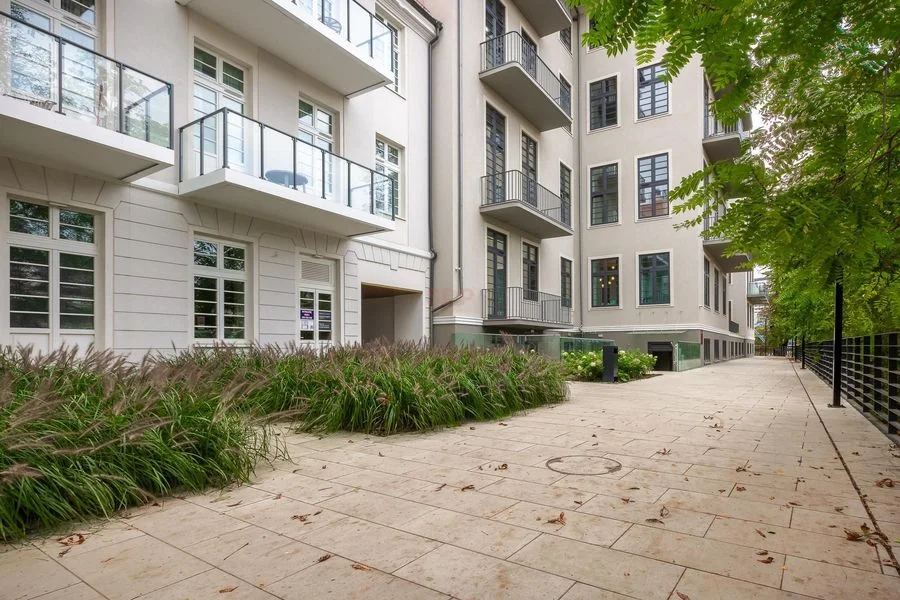Plac Jana Pawła II|lokal|66,71m2|do wykończenia