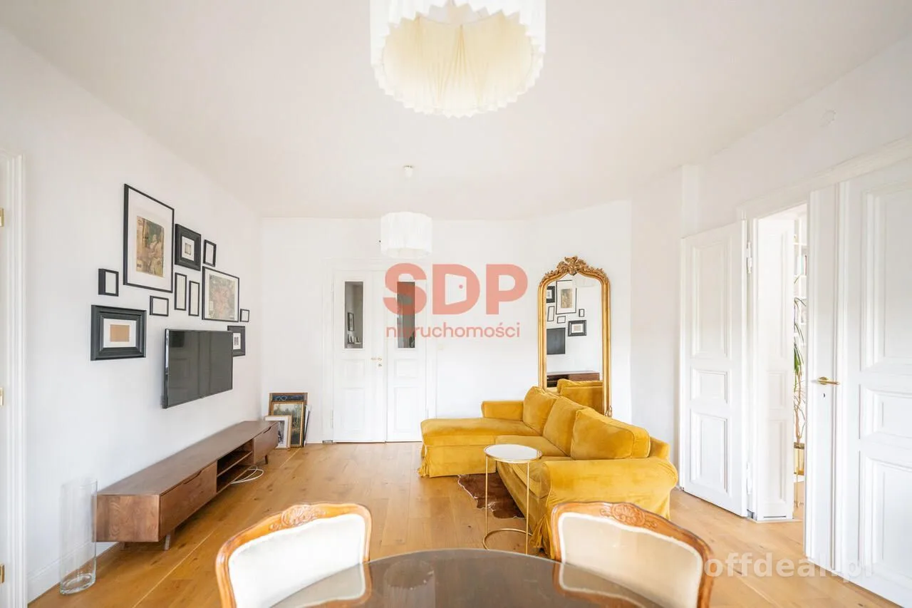 3 pokoje | 112 m2 | Kamienica | Elegancja w każdym detalu