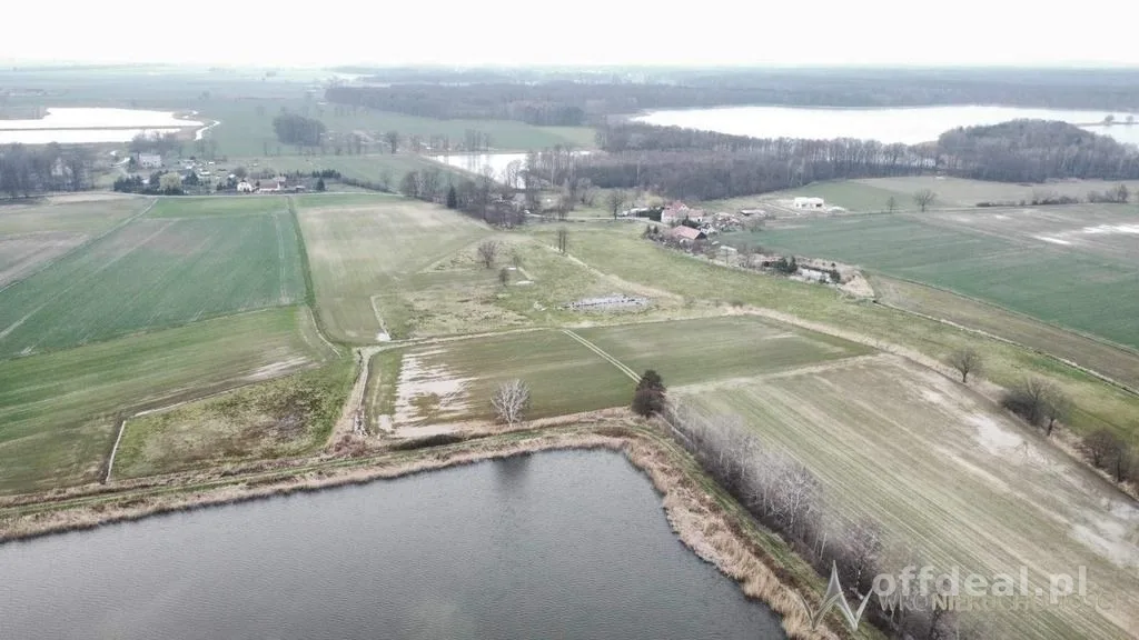 Duża działka budowlana | Widok na staw