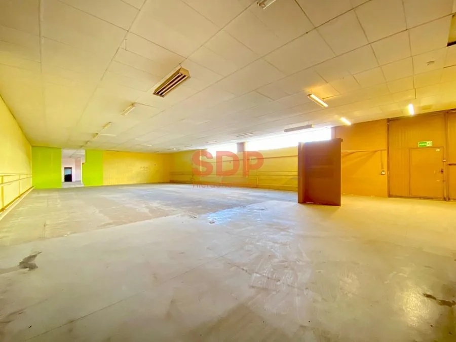 Magazyn 552 m2  na wynajem ul. Karmelkowa