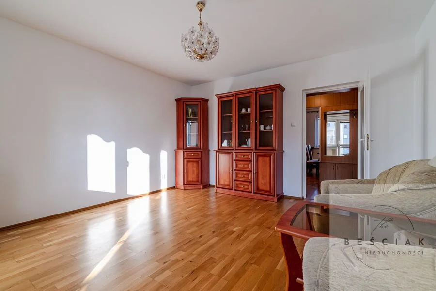 Tarnów | ul. Dąbrowskiej 26 | 1.p. | 64 m² | balkon | piwnica | klimatyzacja