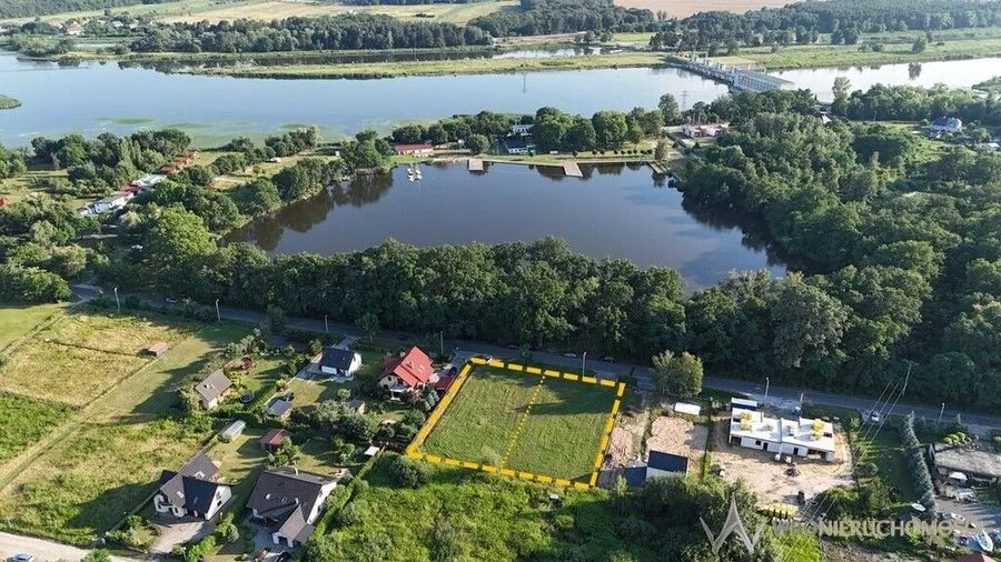 Działka nad jeziorem * 2200 m2 * budowlana