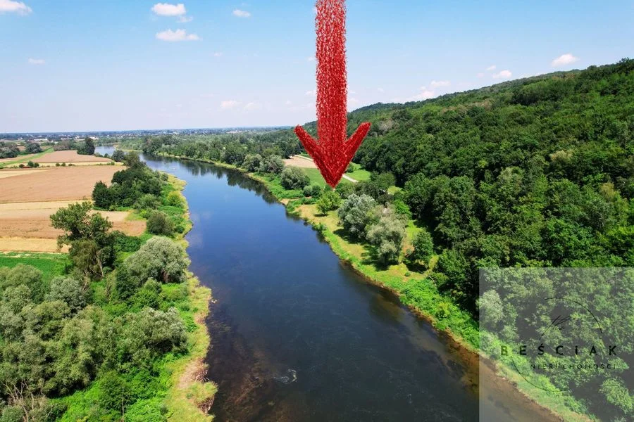 Działka z  linią brzegową
