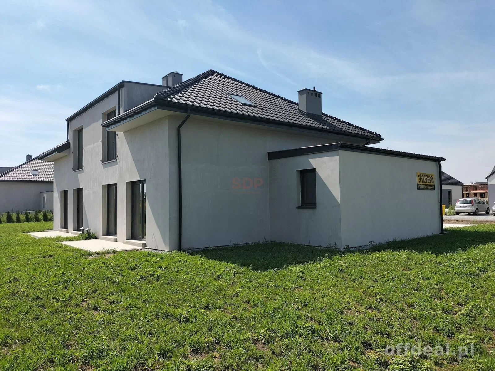 Bliźniak 140 m2, działka 450 m2. Stan deweloperski.