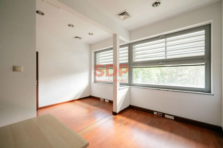 Gewerbeimmobilie zum Verkauf in Wrocław, Stare Miasto | 114,74 m²