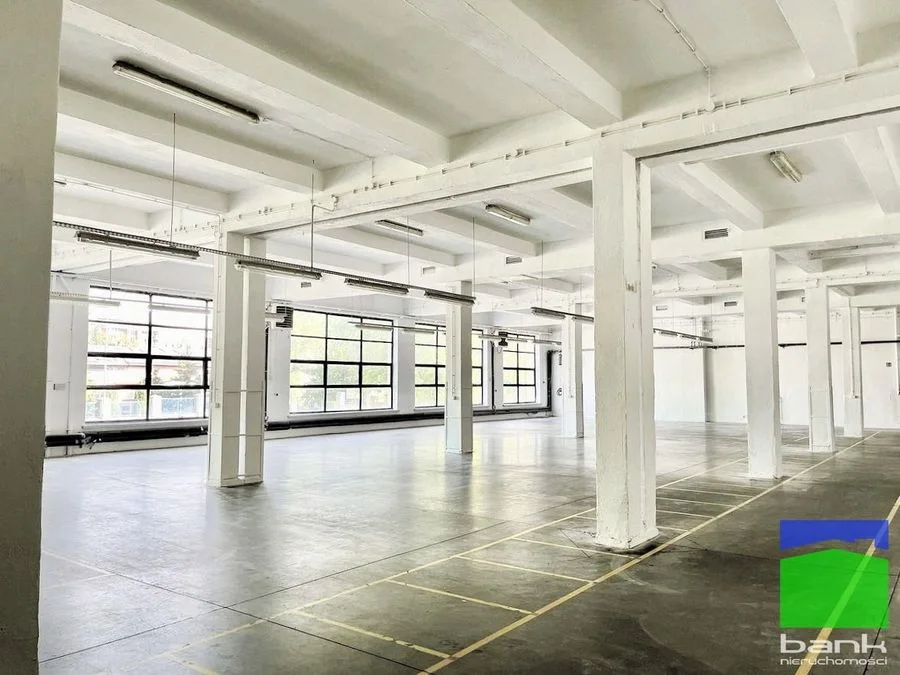 Gewerbeimmobilie zur Miete in Łódź, Górna | 3.080 m²