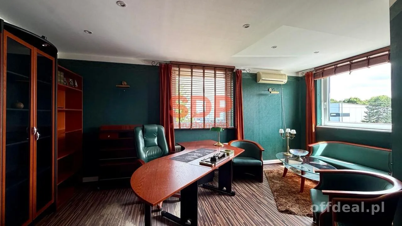 Biuro 140 m² na Muchoborze Wielkim