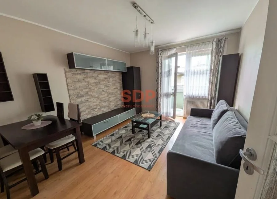Centrum,2pokoje do wejścia,balkon,park