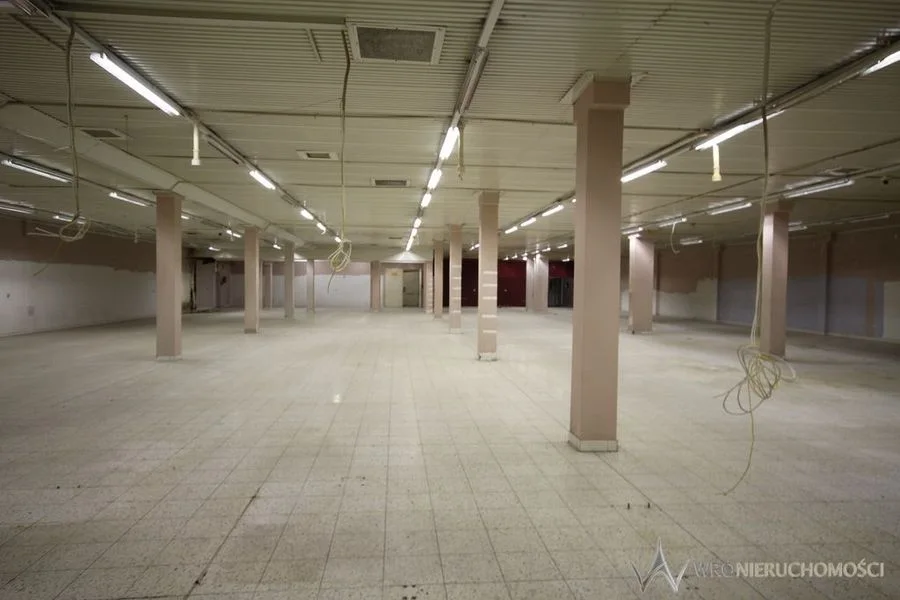 Lokal komercyjny 1420 m² – Koźle