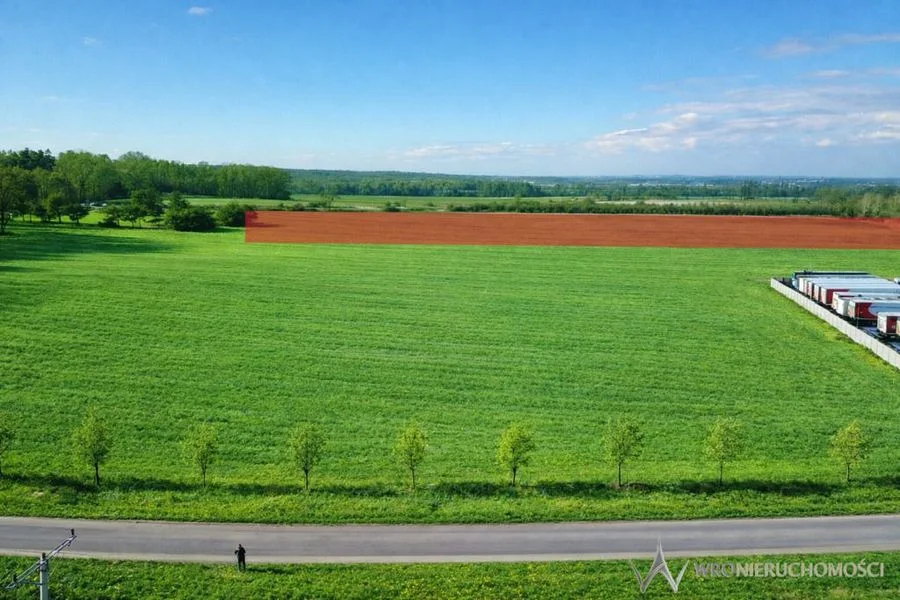 Działka inwestycyjna 1,5 ha z dostępem do mediów