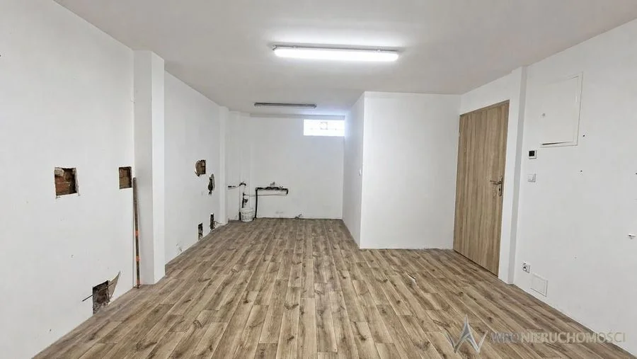 Dwupoziomowy lokal I parking I Kowale