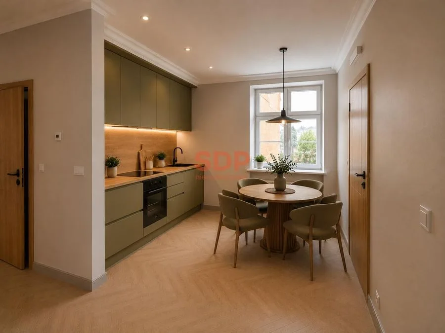 Apartament z wydzieloną sypialnią | Cenrum miasta | Kamienica z windą