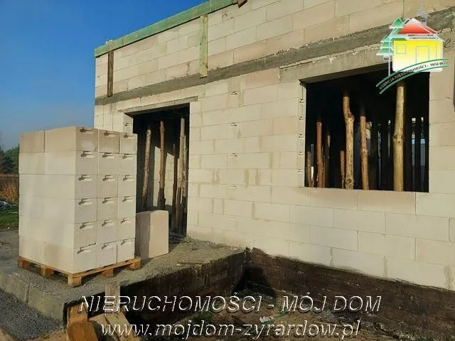 Polecamy nieduży dom w spokojnej, zielonej okolicy