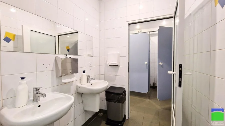 Gewerbeimmobilie zur Miete in Pabianice | 90 m²