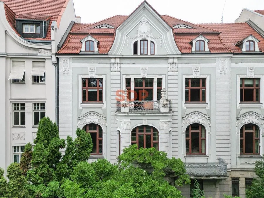 Reprezentacyjna kamienica 1700 m² | Plac Powstańców Śląskich