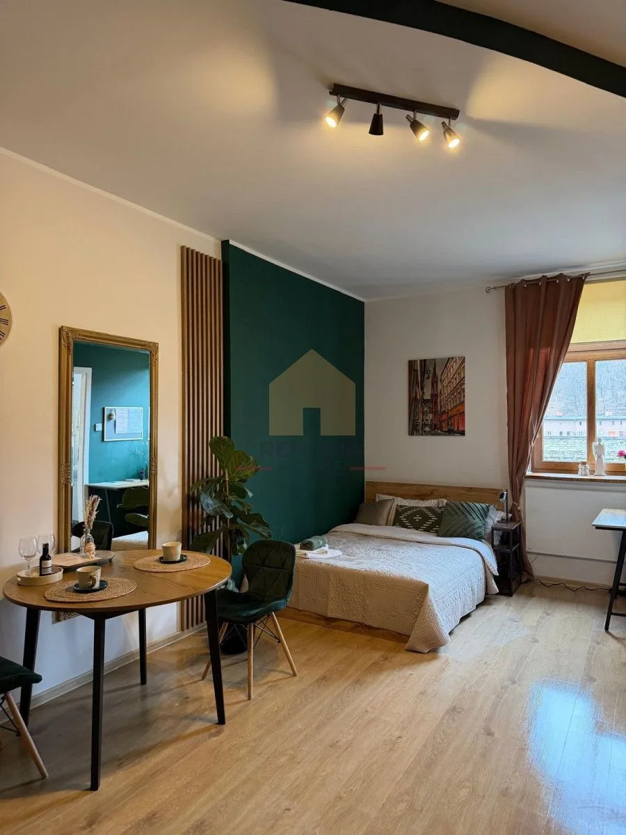 KAWALERKA INWESTYCYJNA | 26 m² | PRZY RYNKU !
