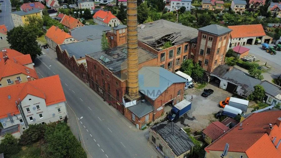 Na sprzedaż budynek z możliwością mieszkaniową
