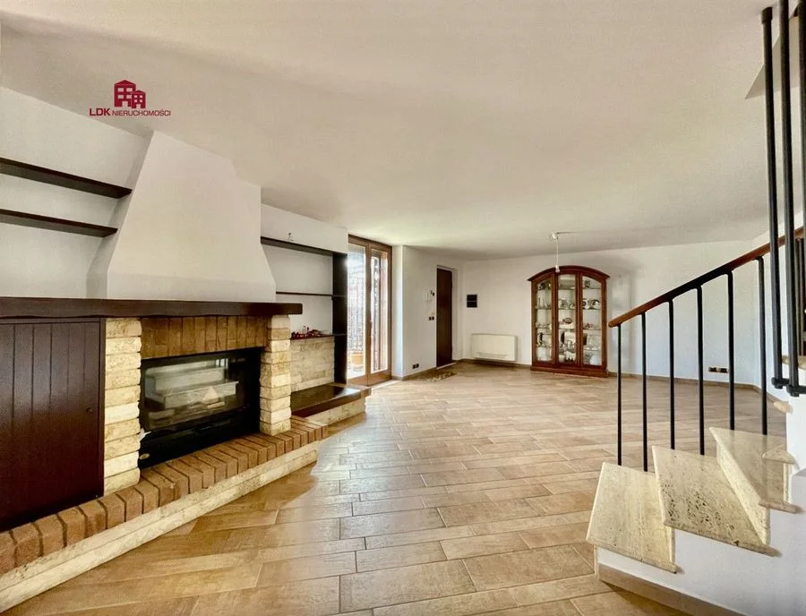 Apartament z pięknym tarasem i widokiem na morze
