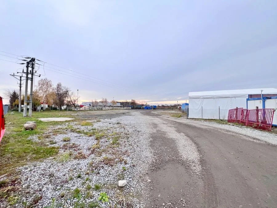 Do wynajęcia utwardzony plac – 9.000 m² – Pietrzykowice