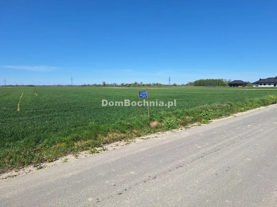 Działka przy nowej drodze gaz woda prąd Borzęcin