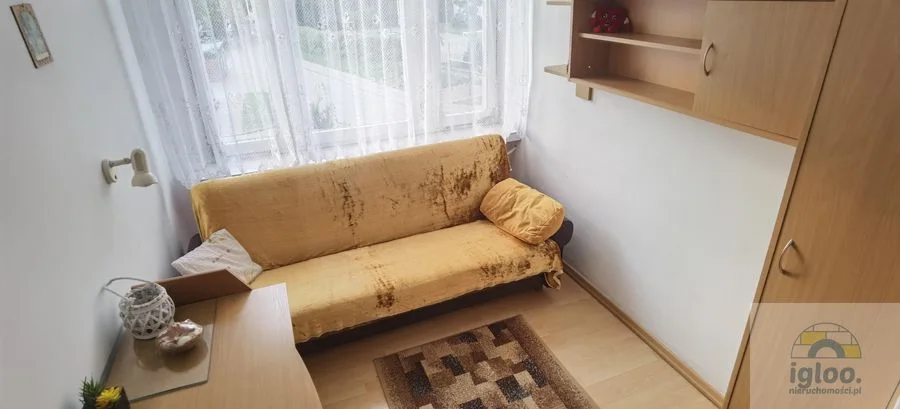 Do wejścia 3-pok na 1-piętrze Sady, Politechnika Św