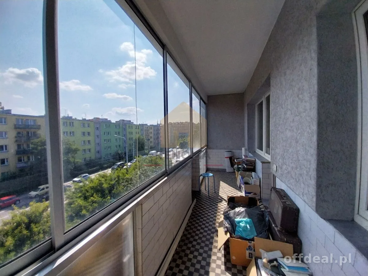Centrum|4 pokoje|zabudowany balkon|parking