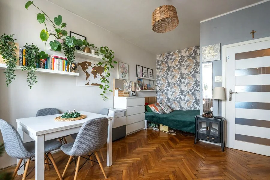 Centrum| 2 pok. w rozkładzie| balkon| osobna kuchnia | parking