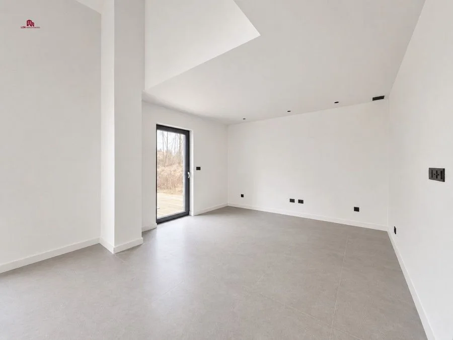 WYSOKI SALON 6 m | działka 409 m² - Płoty