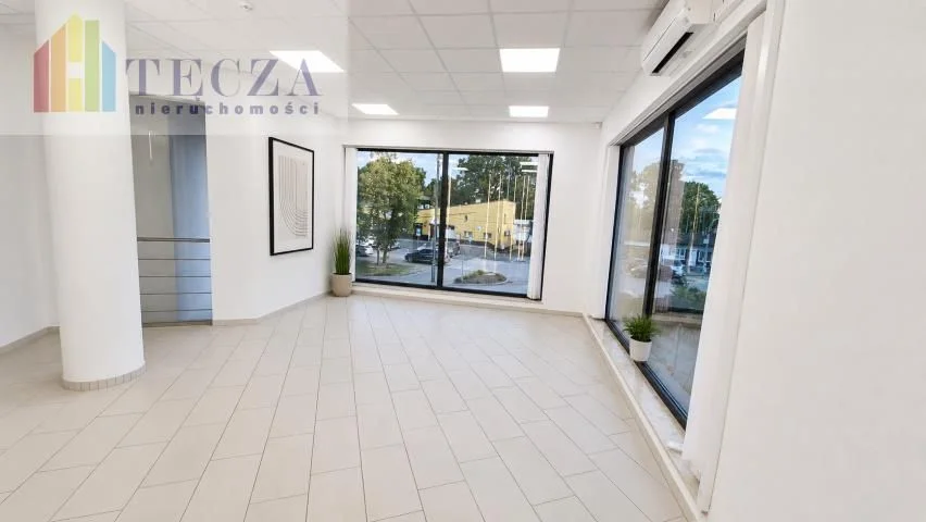LOKAL 45m²|DUŻE NAROŻNE PRZESZKLENIA|WINDA|PARKING