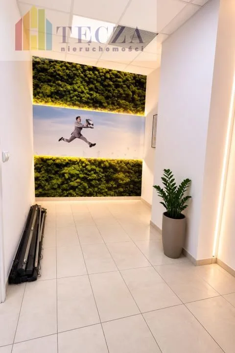 LOKAL 45m²|DUŻE NAROŻNE PRZESZKLENIA|WINDA|PARKING