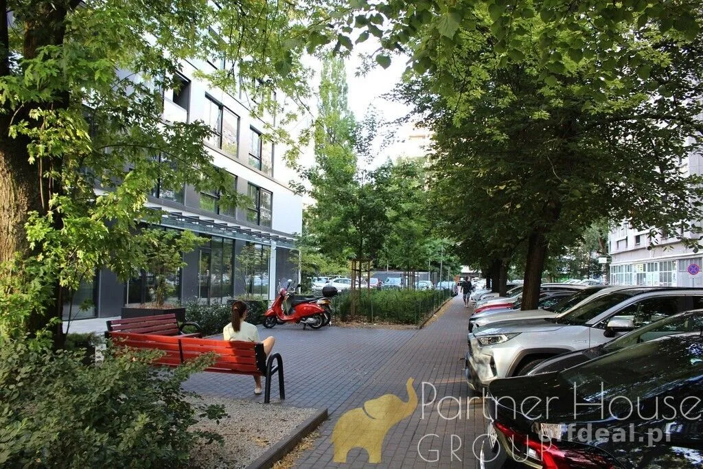 Lokal 239m² • ogródek • duże witryny •faktura VAT