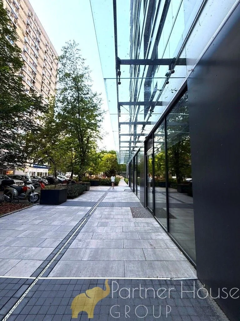 Lokal 239m² • ogródek • duże witryny •faktura VAT