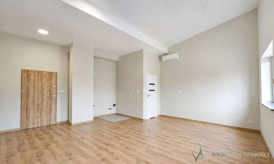 Lokal 38 m² po remoncie | klimatyzacja | parking