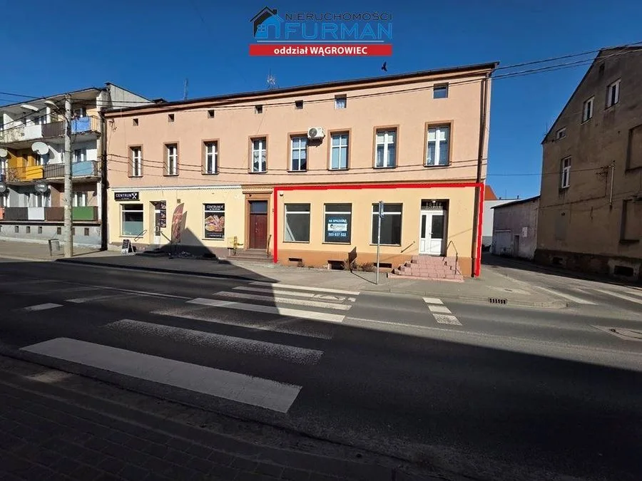 Lokal na sprzedaż, Wyrzysk