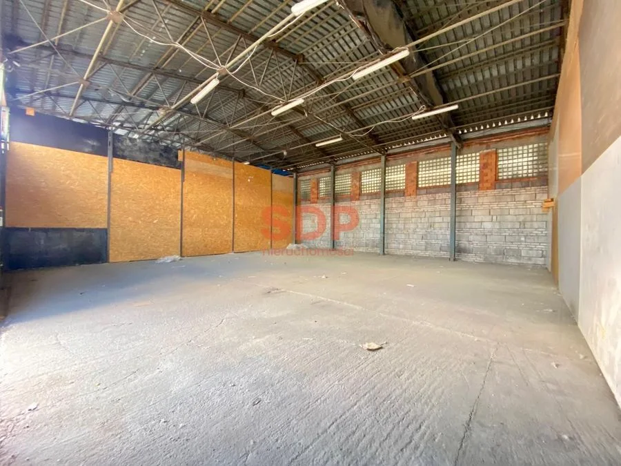 Magazyn 170 m2  na wynajem ul. Karmelkowa