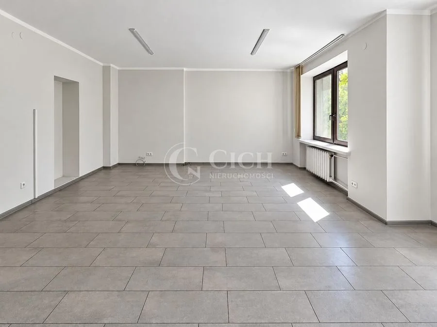 комерційна нерухомість в оренду у Tarnów | 37,6 m²