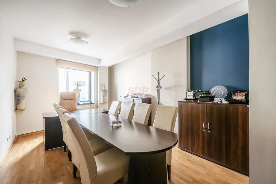 Lokal biurowy|2miejsca postojowe|Św.Mikołaja|113m2
