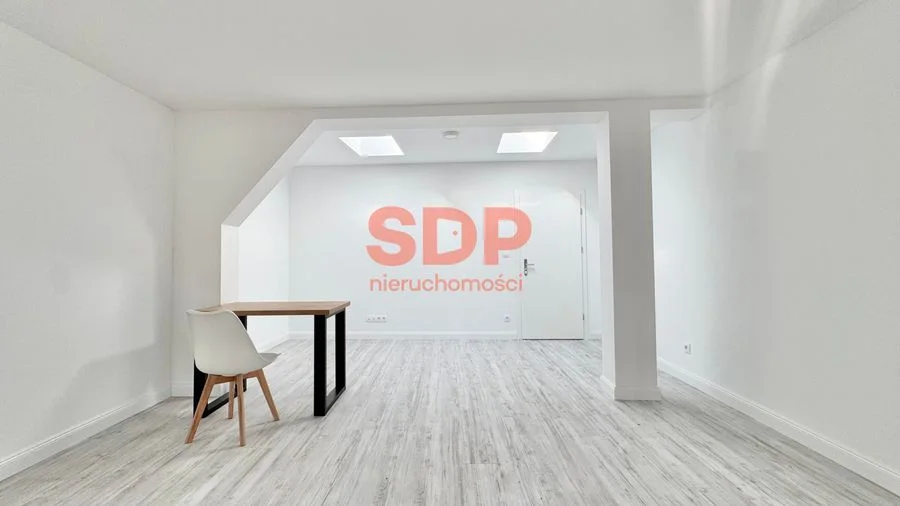 przestronny pokój dla studenta | 29 m2 | piękna kamienica | winda