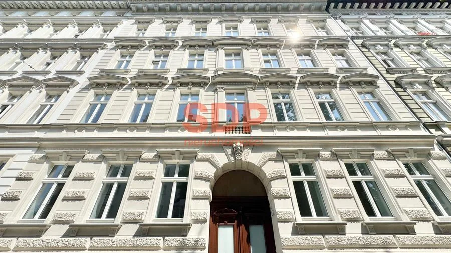 przestronny pokój dla studenta | 29 m2 | piękna kamienica | winda