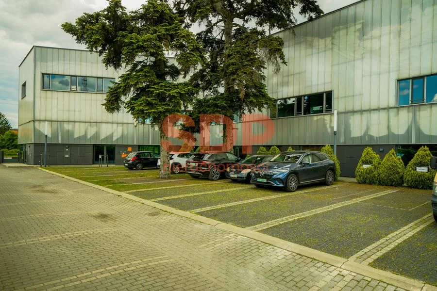Loftowy lokal biurowy 96,5 m² z antresolą na wynajem