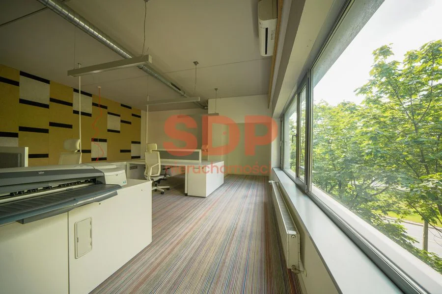 Loftowy lokal biurowy 96,5 m² z antresolą na wynajem