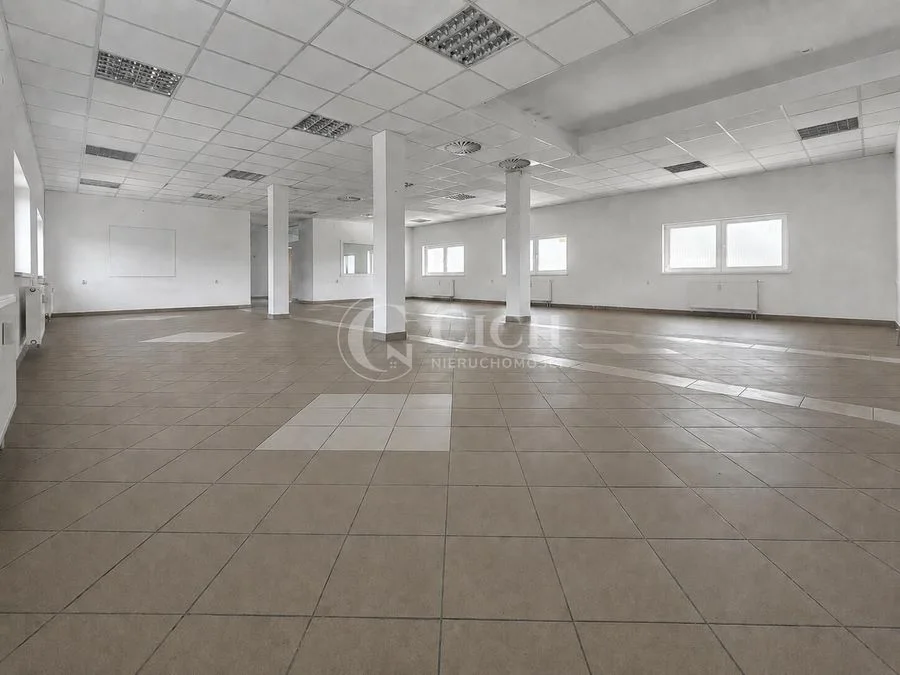 LOKAL 174,90 M² | PARTER | PARKING | UL. TOROWA 1