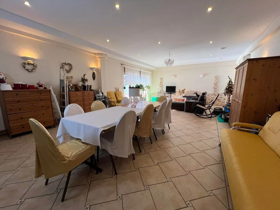 Gewerbeimmobilie zum Verkauf in Raszówka | 470 m²