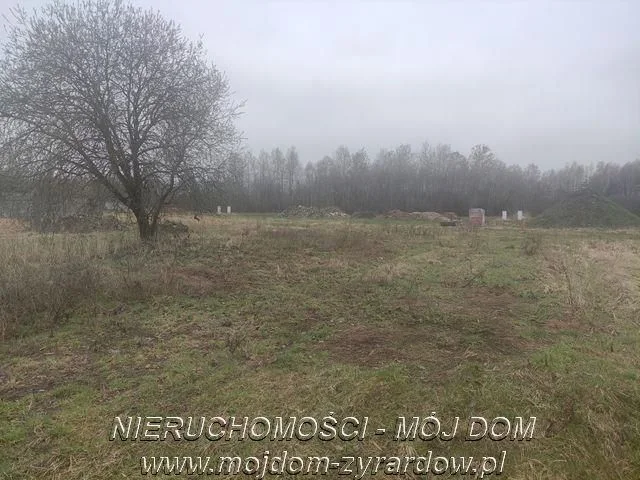Duża działka budowlana ze stawem.